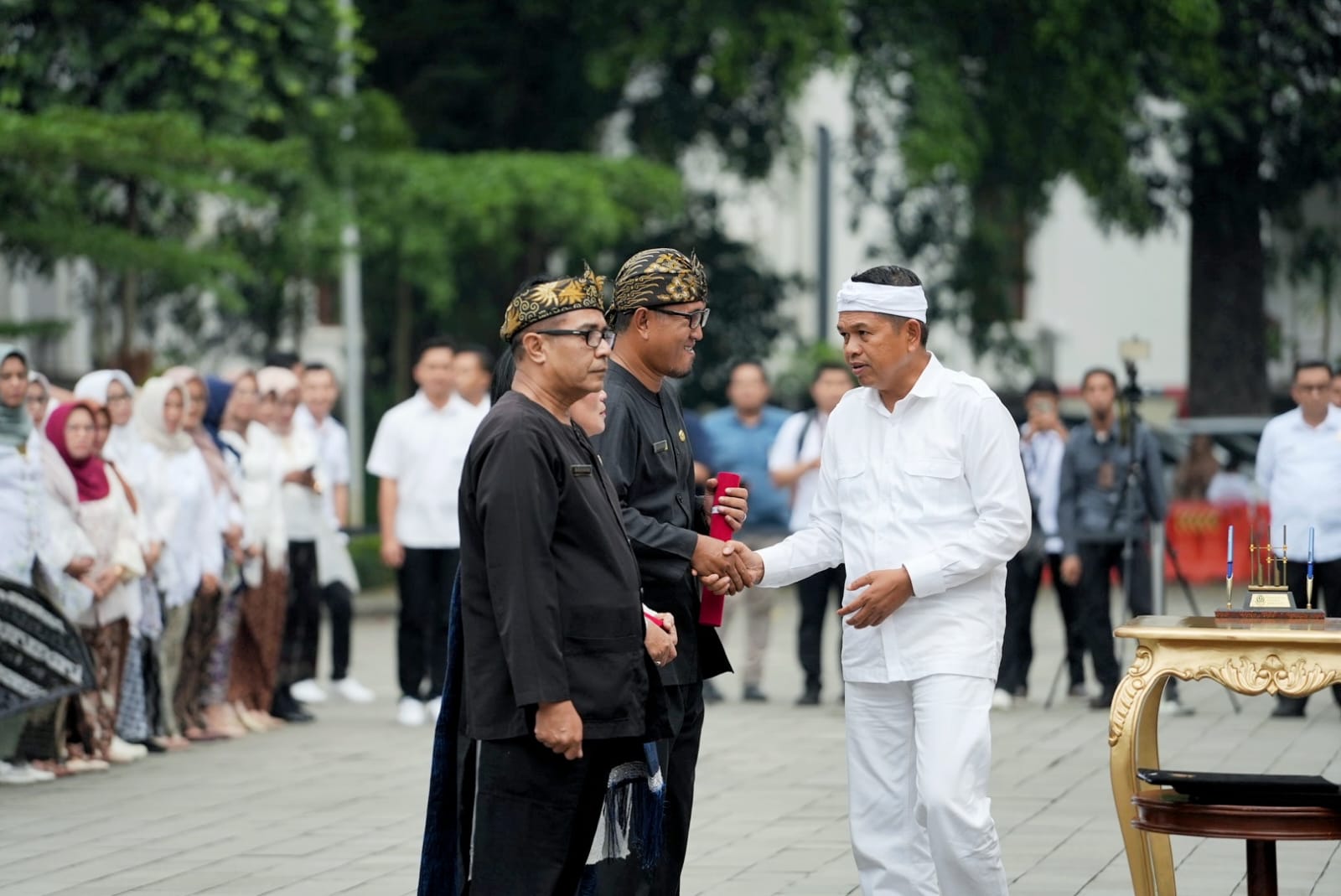 KDM: Guru Harus Humanis Tapi Tegas