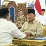 Presiden Prabowo Serahkan Zakat di Istana Negara