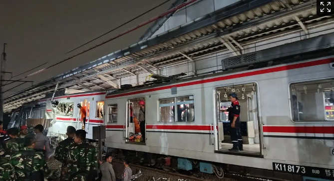 Kecelakaan Kereta Api di Bekasi, Korban Tewas Bertambah Jadi 14 Orang