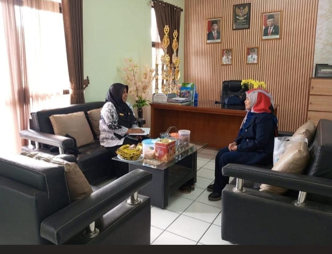 Beginilah Kiprah Elis Ade Nurhayati dalam Mengelola SMPN 4 Jampangtengah