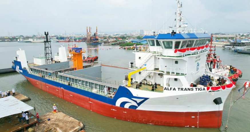 Perkuat Logistik Indonesia Timur, Alfa Trans Raya Luncurkan Container Vessel Kapasitas Terbesar