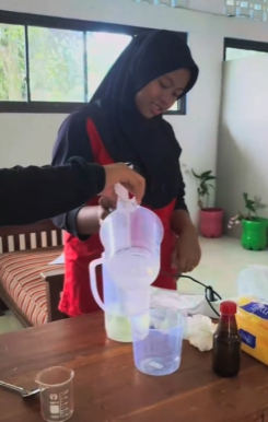 SMPN 4 Cibitung Sukses Jalankan Program VCO, Layung Lestari: “Ini Sarana untuk Meningkatkan Life Skill Siswa”