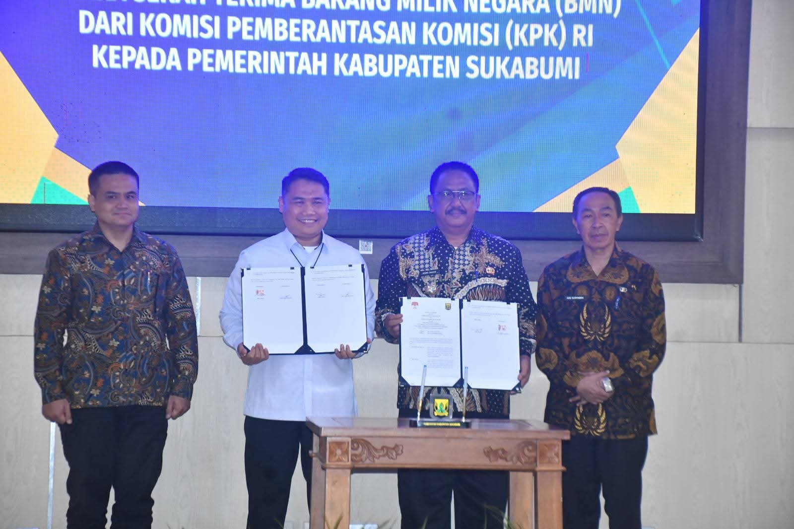 Pemkab Sukabumi Terima Hibah Barang Rampasan dari KPK, Diterima Disela-sela Launching Aplikasi Simpatik